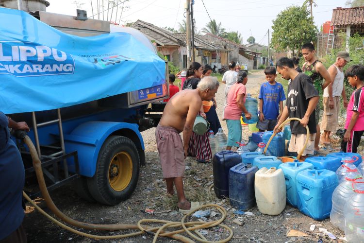 Lewat pilar Sejahtera (bidang sosial kemasyarakatan), LPCK pada tahun 2023 lalu ikut berkontribusi diantaranya dalam memberikan bantuan air bersih ke sejumlah wilayah terdampak kekeringan di Cikarang, Kabupaten Bekasi.