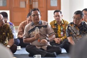 Bupati Bekasi, Eka Supria Atmaja saat menghadiri coffe morning, Selasa (02/01) | Foto: Humas Pemkab Bekasi