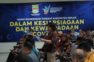 Rapat Kordinasi Kesiapsiagaan dan Kewaspadaan Covid-19 bertempat di Gedung Diskominfosantik, Komplek Pemda Kabupaten Bekasi pada Jum’at (06/03) | Foto: Humas Pemkab Bekasi