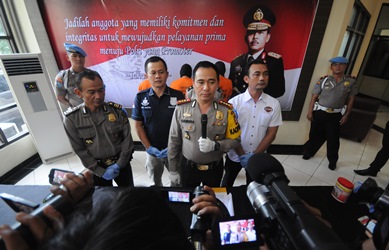 Kapolres Metro Bekasi, Kombespol Candra Sukma Kumara saat gelar perkara di Mapolres Metro Bekasi, Sabtu (23/12) siang.