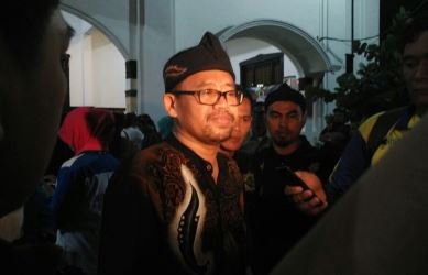 Daeng Muhammad saat ditemui usai menghadiri diskusi sejarah dengan tema Candi Jiwa, Tarumanegara dan Bekasi di pelataran Gedung Juang Tambun Selatan, Jum’at (26/01) malam.