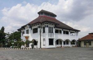 Usai direnovasi, saat ini kondisi Gedung Djuang semakin baik, bersih dan lebih tertata.