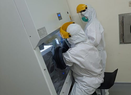 Pemeriksaan speciment COVID-19 dengan metode swab dengan alat PCR di UPTD Labkesda Kabupaten Bekasi