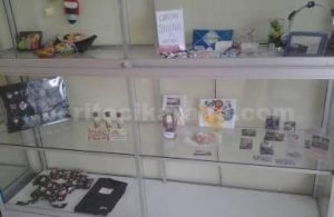Sample produk UMKM yang dipamerkan di Gedung Dinas Koperasi dan UMKM Kabupaten Bekasi.