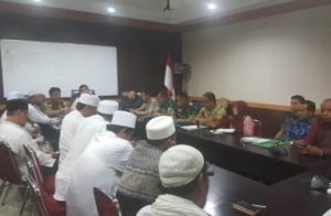 Rapat gabungan mengenai pelaksanaan penegakan Perda No 3 Tahun 2016 tentang Kepariwisataan yang digelar di ruang rapat Asisten Pemerintahan dan Kesra Sekda Kabupaten Bekasi, Kamis (24/05) pagi.