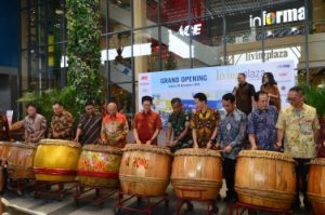 Grand Opening Living Plaza Jababeka, Jum’at (29/11).