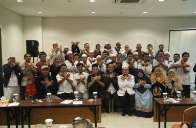 Rapat koordinasi pemenangan Caleg Dapil I Kabupaten Bekasi dengan pengurus PKS dan FPI di Hotel Ibis Budget Cikarang, Minggu (10/02).
