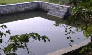 Kolam penampungan air tempat SR (4) tewas tenggelam di Kp. Cigoong RT 001/002 Desa Sirnajati, Kecamatan Cibarusah.