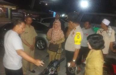 Kapolsek Cikarang Selatan, Kompol Dona Harefa bersama Kanit Reskrim Iptu Jefri beserta anggotanya saat mendatangi TKP dan mengamankan tersangka berikut barang bukti ke Mapolsek Cikarang Selatan