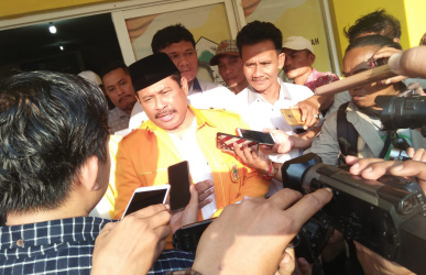 Ahmad Marjuki saat ditemui usai mendaftarkan diri sebagai kandidat Calon Wakil Bupati Bekasi di kantor DPD Golkar Kabupaten Bekasi, Jum'at (28/06).