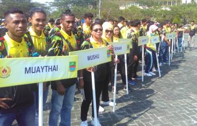 Apel pengukuhan dan pelepasan atlet Porda Kabupaten Bekasi di Lapangan Plaza Pemkab Bekasi, Selasa (25/09) pagi.