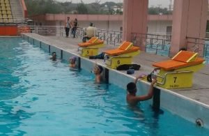 Atlet renang PRSI Kabupaten Bekasi yang akan berlaga di PORDA XIII nanti saat melakukan uji coba kolam renang Aquatik Center yang berada di Komplek Stadion Wibawa Mukti.