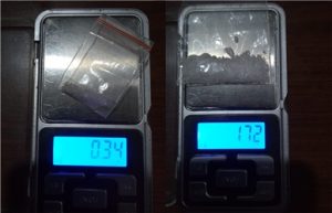 Barang bukti berupa 1 klip plastik bening sabu dengan berat 0,34 gram dan 1 klip plastik bening sabu dengan berat 1,72 gram berikut timbangan digital yang disita Unit Reskrim Polsek Cikarang Selatan dari pelaku FP.