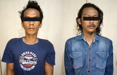 Tersangka S alias G dan N saat diamankan di Mapolsek Cikarang Selatan guna proses lidik.