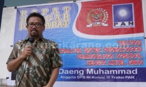 Daeng Muhammad saat memberikan materi di acara Rapat Dengar Pendapat dengan tema Formulasi Sistem Perencanaan Pembangunan Nasional dengan Model GBHN.