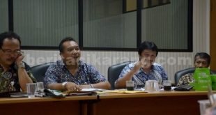 Kadisdik Kabupaten Bekasi, MA Supratman melakukan dengar pendapat dengan Komisi IV DPRD beberapa waktu lalu.