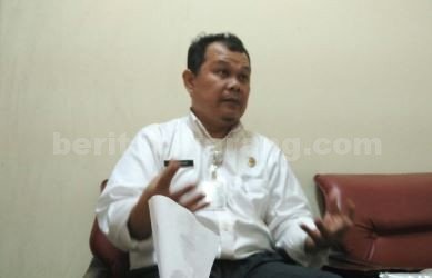 Kepala Bidang Penempatan dan Perluasan Tenaga Kerja di Disnaker Kabupaten Bekasi, Douglas Siregar