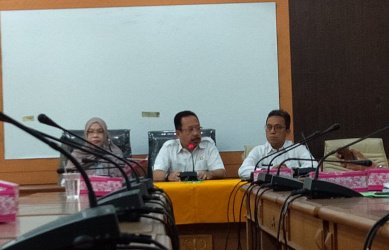 Rapat koordinasi dan penandatanganan kerja sama antara Dinas Penanaman Modal dan Pelayanan Terpadu Satu Pintu (DPMPSTP) dengan Badan Pertanahan Nasional (BPN) Kabupaten Bekasi, Rabu (13/02) siang