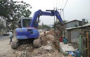Pembangunan drainase dan trotoar di Jl. Raya Kalimalang ruas Tegal Danas - Tegal Gede.