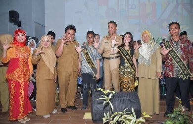 Prosesi pengukuhan pemenang duta baca Kabupaten Bekasi terpilih periode 2019-2020, di Graha Pariwisata Cikarang Timur, Senin (09/09) | Foto: Humas Pemkab Bekasi