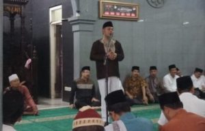 Pelaksana Tugas (Plt) Bupati Bekasi, Eka Supria Atmaja saat menghadiri agenda Safari Ramadan 1440 H/2019 M di Masjid Jamie Al Muttaqien, Kedungwaringin, Selasa (14/05