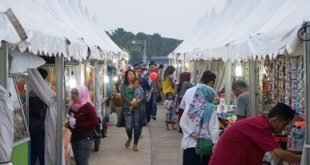 Festival Kuliner Ramadhan 1440 H di Taman Sehati - Komplek Stadion Wibawa Mukti, Kelurahan Sertajaya Kecamatan Cikarang Timur itu berlangsung selama 5 hari, yakni dari tanggal 15-19 Mei 2019 | Foto: Humas Pemkab Bekasi