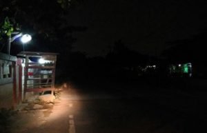 GELAP GULITA : Jl. Raya Inspeksi Kalimalang dari jembatan Tegal Gede – Tegal Danas – Pasir Tanjung tanpa adanya lampu PJU.