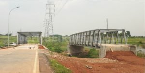Pembangunan jembatan penghubung antara MM2100 dengan EJIP di tahun 2008 | Foto : Irawan