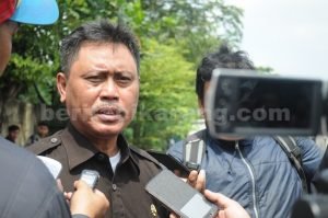 Kepala Dinas Tenaga Kerja Kabupaten Bekasi, Effendi.