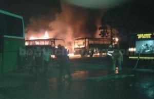 kebakaran-pool-bus-mayasari-bhakti