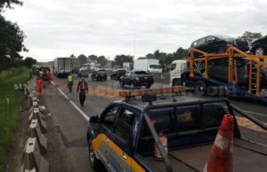 kecelakaan di tol jakarta cikampek