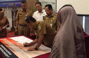 Penandatangan pakta integritassekaligus peresmian laboratorium inovasi daerah di Hotel Antero Jababeka, Senin (26/08)