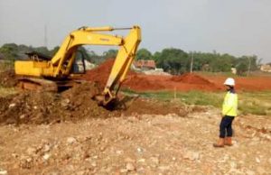 Proses land clearing (perataan jalan) Tol Cimanggis Cibitung Seksi Dua