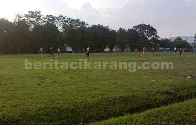 Lapangan PT. Epson yang berada di kawasan Ejip, Cikarang Selatan.