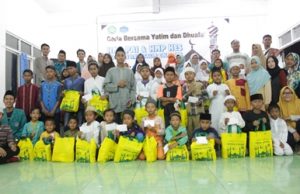 Kegiatan buka puasa bersama dan santunan anak yatim di Aula Kampus STAI Haji Agus Salim Cikarang pada Minggu, (27/06) sore.