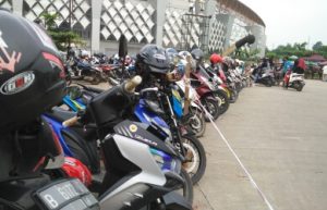 Parkir di Stadion Wibawa Mukti