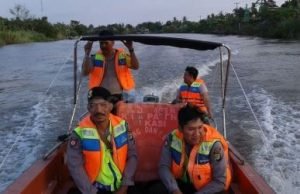 patroli air polsek muaragembong dua