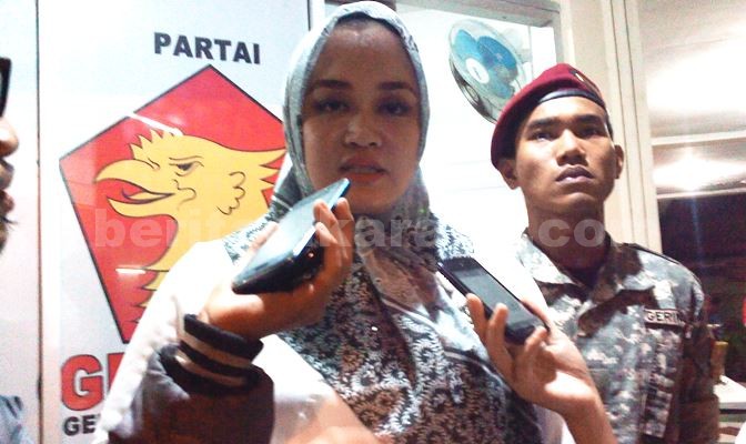 Anggota Komisi IX DPR RI, drg. Putih Sari saat ditemui usai menghadiri kegiatan buka puasa bersama dengan ratusan kader dan Ketua PAC Partai Gerindra Se-Kabupaten Bekasi, Kamis (30/06).