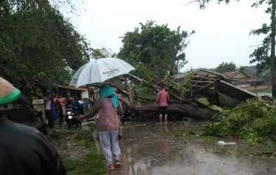 Puting Beliung Terjang Pebayuran, Ratusan Rumah Rusak