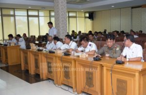 rapat koordinasi dalam rangka membahas Gerakan K3 (Kebersihan, Keindahan dan Ketertiban) yang akan diselenggarakan pada masa tenang Pemilu 2019 dari tanggal 14 April hingga 16 April 2019 nanti | Foto: Humas Pemkab Bekasi