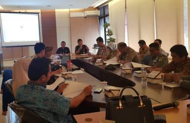 Rapat pembentukan Satuan Tugas (Satgas) Pengendalian Pencemaran air di sungai yang dilakukan di ruang rapat Dinas Lingkungan Hidup Kabupaten Bekasi, Selasa (21/08).