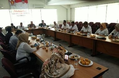 Silaturahmi mantan caleg dengan pimpinan dan anggota DPRD dari Fraksi Partai Gerindra Kabupaten Bekasi, Rabu (25/10) kemarin.