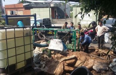 Pemasangan PPNS Line di dilokasi proyek galian PDAM di di Jl. Raya Cikarang – Cibarusah, Desa Sukadami Kecamatan Cikarang Selatan, Rabu (02/05) kemarin.