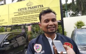 Sekretaris DPD Golkar Kabupaten Bekasi, Sonaji saat ditemui usai menghadiri Deklarasi Damai Pasca Pemilu serentak 2019 di halaman Polres Metro Bekasi, Senin (22/04).
