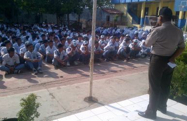 sosialisasi-anak-sma-di-kecamatan-serang-baru