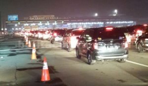 Hingga Minggu (08/05) pagi, sebanyak 104.278 kendaraan sudah melintasi tol Jakarta – Cikampek pada arus balik libur panjang.
