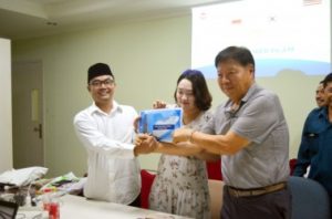 Pertemuan antara Poesaka Noesantara Kembali selaku pelaksana program Ekspedisi Bhakti Nusantara dengan pihak Hyundai HICO. Co.,Ltd membasa pengiriman Turbin Pembangkit Listrik Tenaga Angin di kantor Himpunan Pengusaha Nahdhiyin