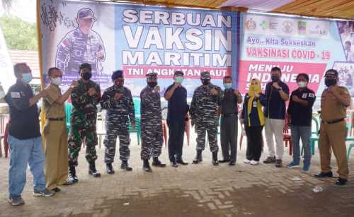 Serbuan Vaksin Maritim di TPI Paljaya Muara Tawar, Desa Segarajaya, Kecamatan Tarumajaya, Selasa (10/08).