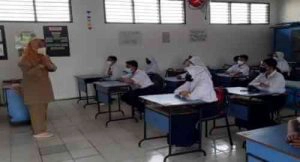 PTM terbatas di SMPN 01 Tambun Selatan, Senin (06/09).