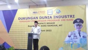 Pj Bupati Bekasi Dani Ramdan menghadiri acara Dukungan Dunia Industri terhadap pencapaian program 100 hari kerja Pj Bupati Bekasi, di Kawasan MM 2100 Cikarang Barat, Kamis (30/06).